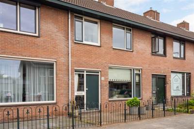 Woning Schout Eeuwoutstraat 18 Pernis Rotterdam
