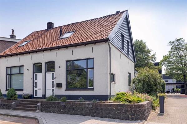 Woning Waarbekenweg 11 Hengelo (OV)