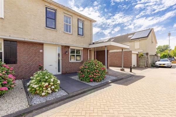 Woning Emmastraat 46 Heinenoord