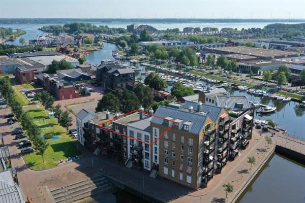 Woning IJsbaankade 139 Huizen