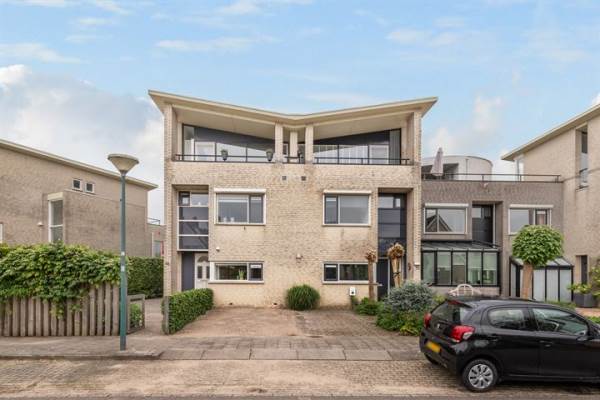 Woning Vaartuigenlaan 69 Woerden