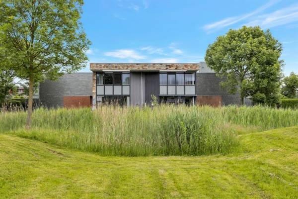 Woning Vuurboetsduin 28 Hoofddorp