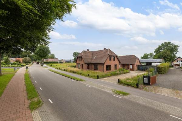Woning Bovenheigraaf 114 't Loo Oldebroek