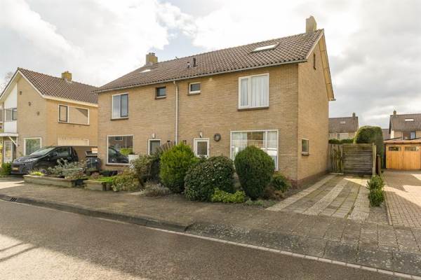 Woning Zandsteenstraat 52 't Harde
