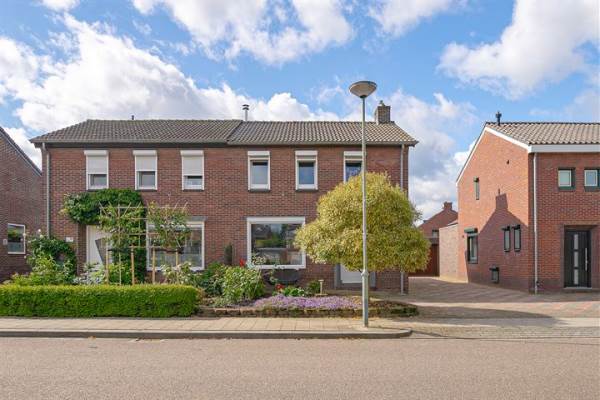 Woning Ruys de Beerenbroucklaan 36 Urmond