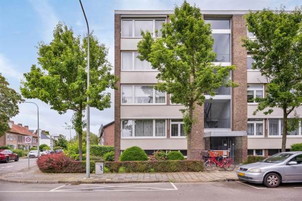 Woning Adelbert van Scharnlaan E 37 Maastricht