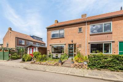 Woning Burg. van Loonstraat 1 Kamerik