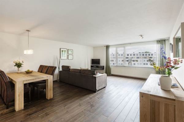 Woning C. van Eesterenlaan 334 Amsterdam