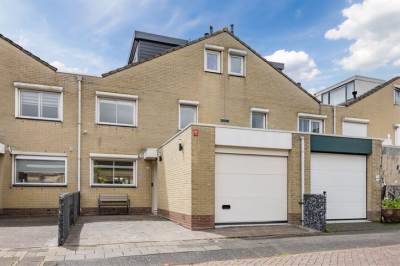 Woning Theo Mann-Bouwmeesterstraat 36 Spijkenisse