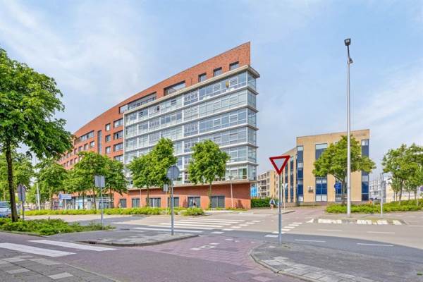 Woning Dr. J.M. den Uyllaan 189 Spijkenisse