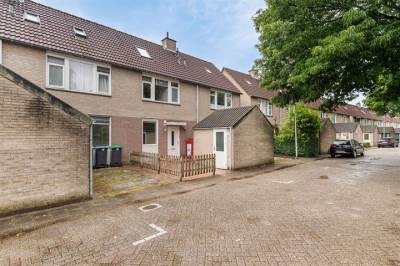 Woning Valkenier 21 Rhoon