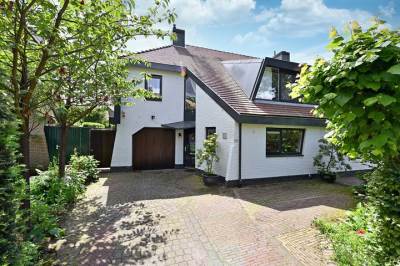 Woning Pastoor Hendrikspark 111 Laren (NH)