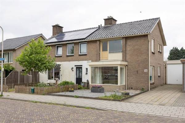 Woning Julianastraat 38 Vroomshoop