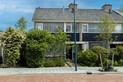 Woning Jacob van Ruysdaellaan 1 Oegstgeest