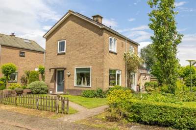 Woning Warreveen 28 Pesse (Gem. Hoogeveen)