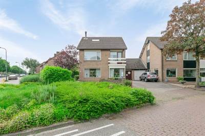 Woning Esdoornstraat 1 's-Gravenpolder
