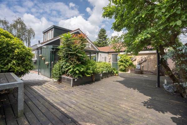 Woning Pastoor van Haasterstraat 12 Ursem (Gem. Koggenland)