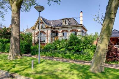 Woning Stationsstraat 14 Uithuizermeeden