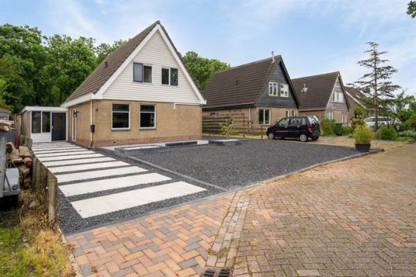 Woning Kerkstraat 28 Peins