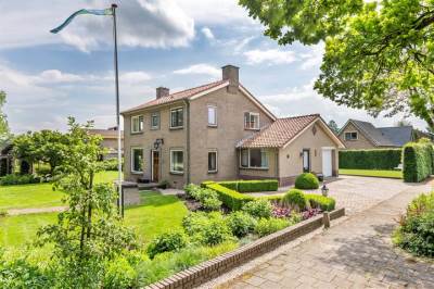 Woning van Rechterenstraat 13 Appeltern