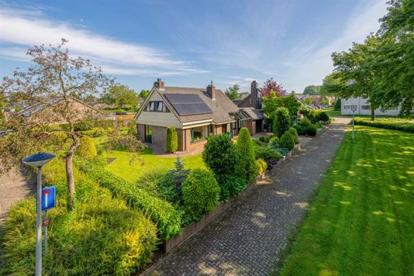 Woning Pastoor Jansstraat 10 Beneden-Leeuwen