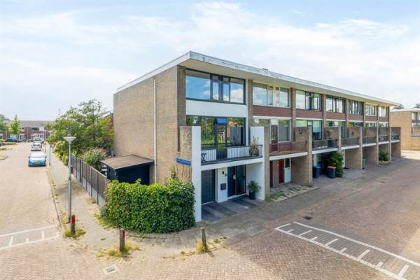 Woning Frank van Borselenstraat 29 Brielle