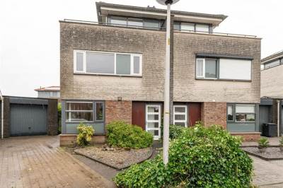 Woning W.J. van der Hooftstraat 41 Meteren