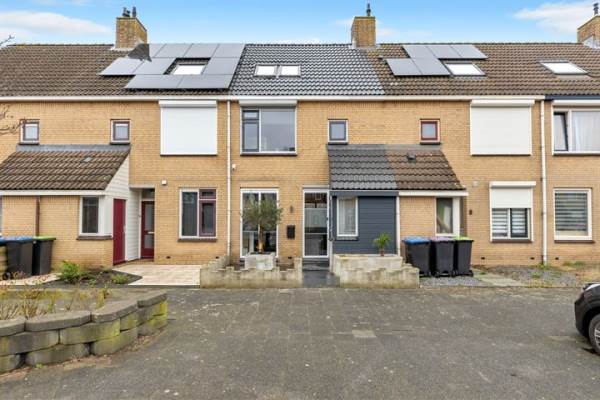 Woning Rozemarijndonk 8 Spijkenisse