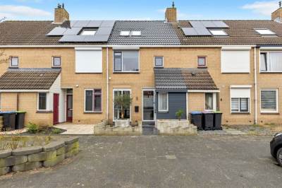 Woning Rozemarijndonk 8 Spijkenisse