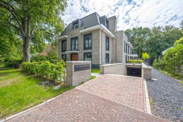 Woning Kerkelaan 5c Bergen (NH)