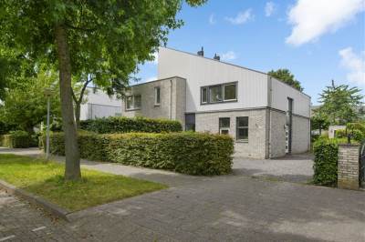 Woning Simone de Beauvoirlaan 121 Huizen