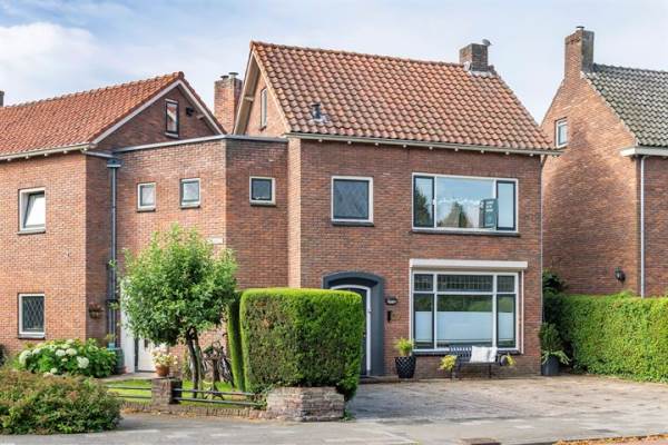 Woning Stationsweg 27 Tiel