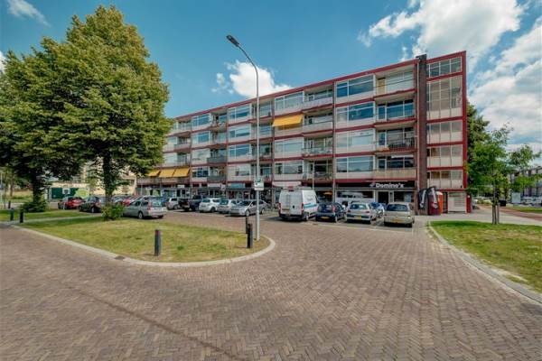 Woning Mr. P.J. Troelstralaan 219 Assen