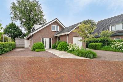 Woning Zonnedauw 33 Stroe