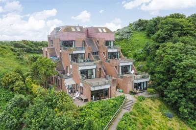 Woning van Ogtropweg 1016 Wijk aan Zee