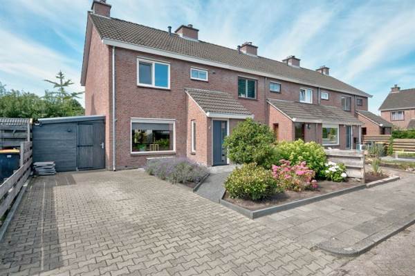 Woning Carry van Bruggenstraat 9 Smilde