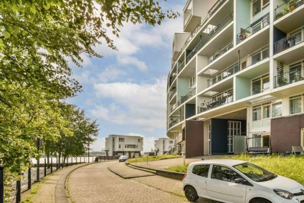 Woning Venetiëhof 60 Amsterdam