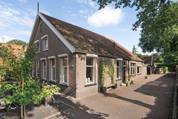 Woning Oosteinde 157 Vriezenveen