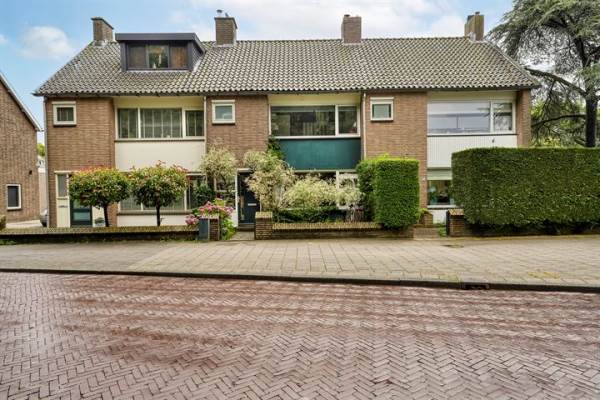 Woning Juliana van Stolberglaan 4 Voorschoten
