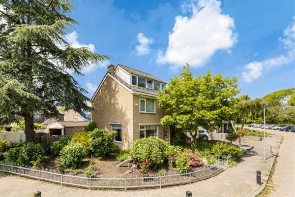 Woning Dahliastraat 142 Hoogkarspel