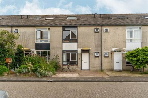 Woning Lenteklokjestraat 13 Almere