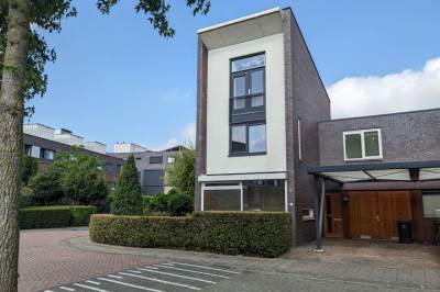 Woning Tonny van Leeuwenlaan 2 Groningen