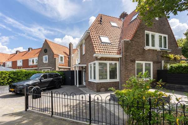 Woning Van Ostadelaan 33 Hilversum