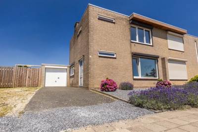 Woning Gouverneur Ruijs de Beerenbroucklaan 26 Holtum