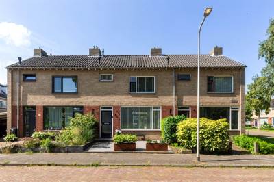 Woning Essenlaan 64 Sassenheim