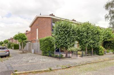 Woning Koningin Emmalaan 95 Leerdam
