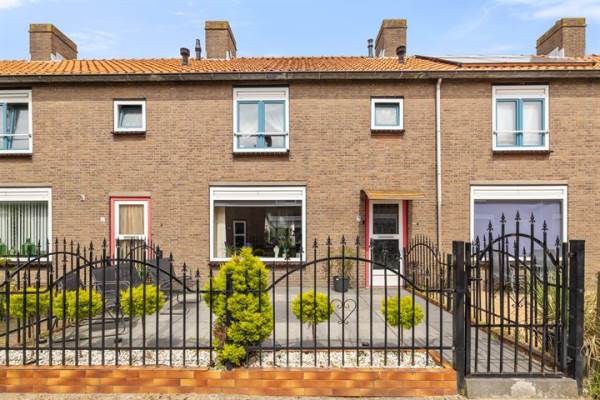 Woning Prinses Margrietstraat 6 Maasdijk
