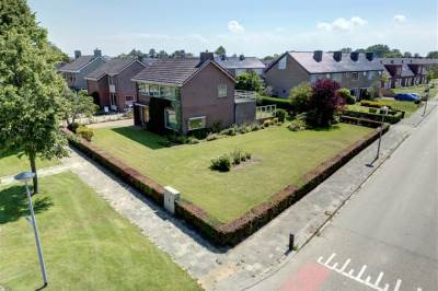 Woning J F Kennedylaan 41 Uithuizen