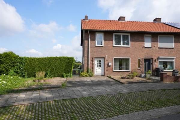 Woning Begoniasingel 37 Geleen