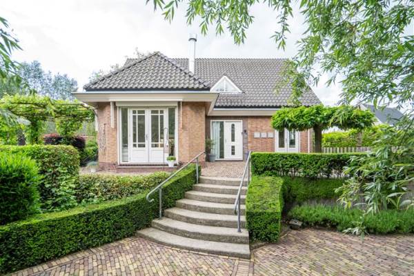 Woning Binnendamseweg 64A Giessenburg